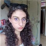 Ragazza determinata cerca lavoro come insegnante part time per giovani